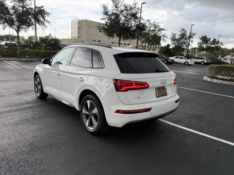 2020 Audi Q5 quattro Titanium Premium 45 TFSI