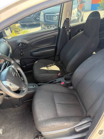2016 Nissan Versa