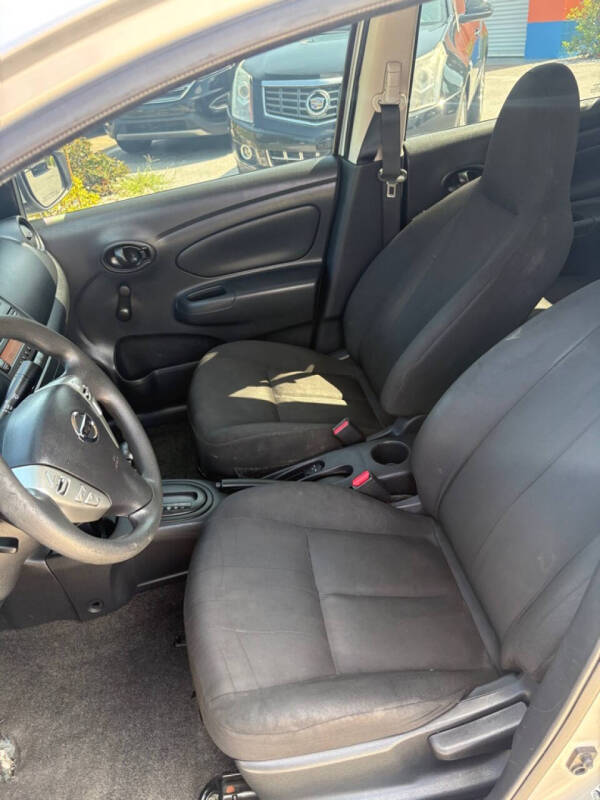 2016 Nissan Versa
