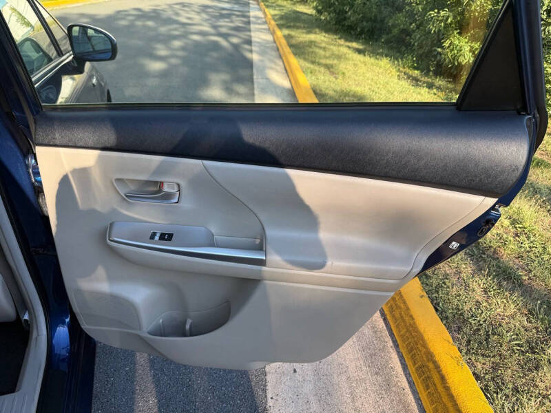 2012 Toyota Prius v Three