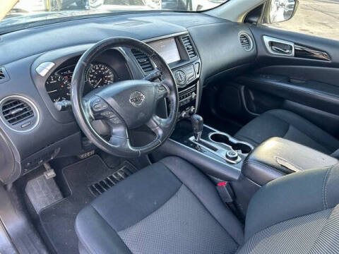 2019 Nissan Pathfinder SV