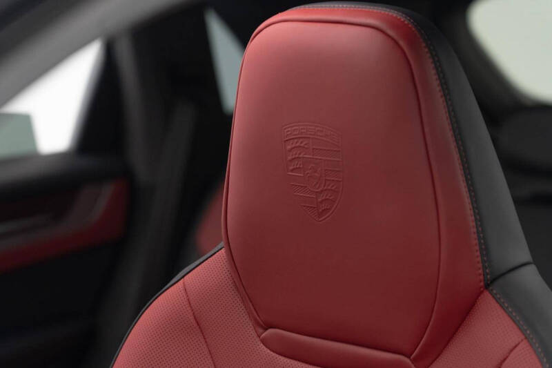 2025 Porsche Cayenne S