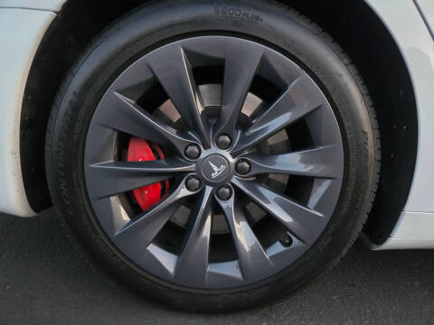 2020 Tesla Model S Performance