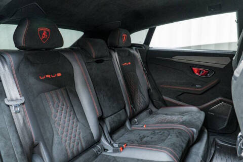 2023 Lamborghini Urus Performante