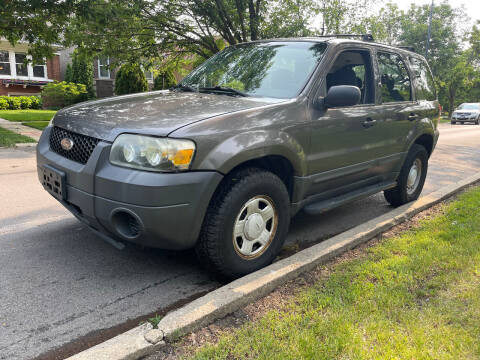 2005 Ford Escape for sale at Apollo Motors INC in Chicago IL