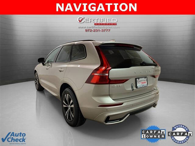 2025 Volvo XC60 B5 Core Dark Theme