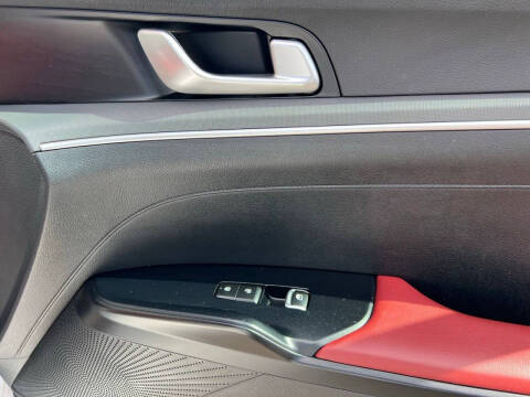 2022 Kia K5