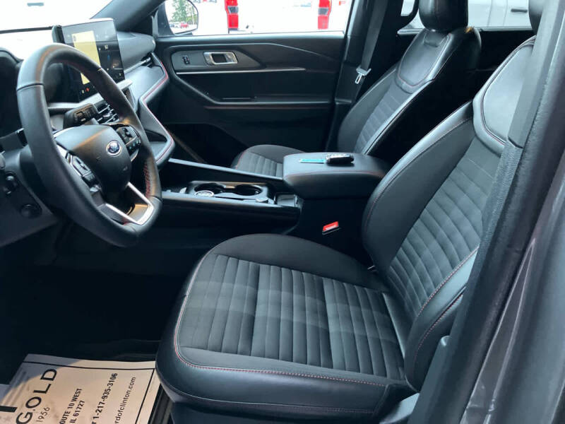 2025 Ford Explorer ST-Line