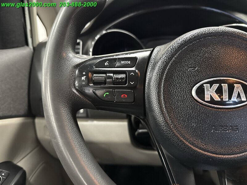 2018 Kia Sedona L