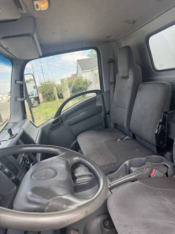 2011 Isuzu NPR