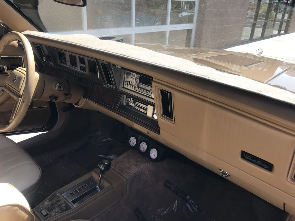 1986 Chrysler Le Baron 16