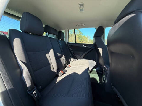 2015 Volkswagen Tiguan S