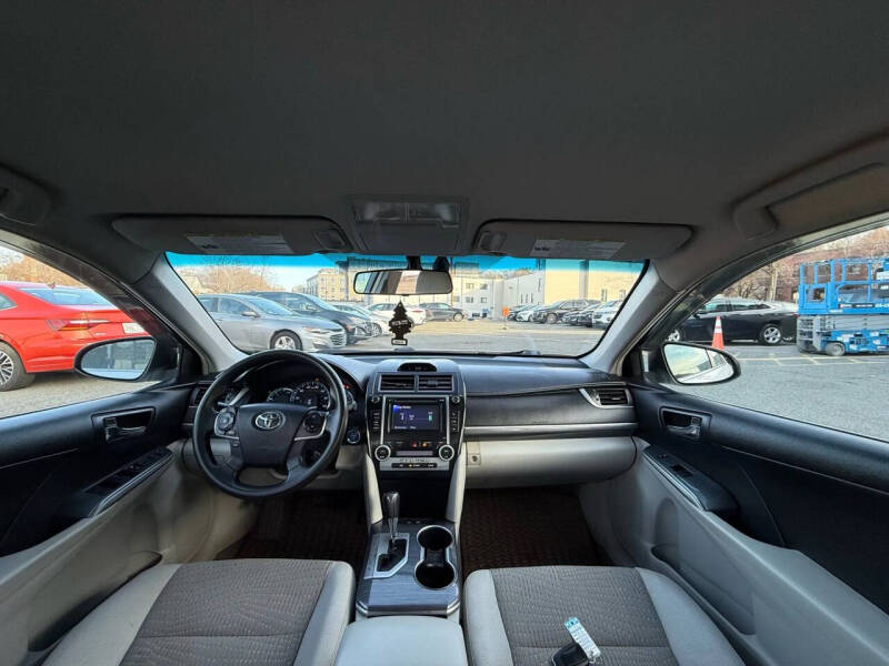 2013 Toyota Camry Hybrid