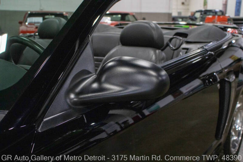 2004 Ford Mustang GT Deluxe