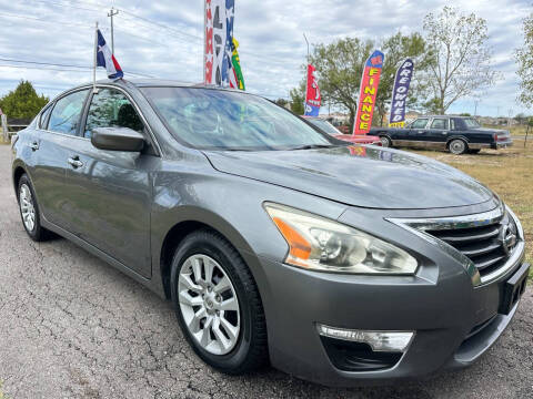 2014 Nissan Altima for sale at JACOB'S AUTO SALES in Kyle TX