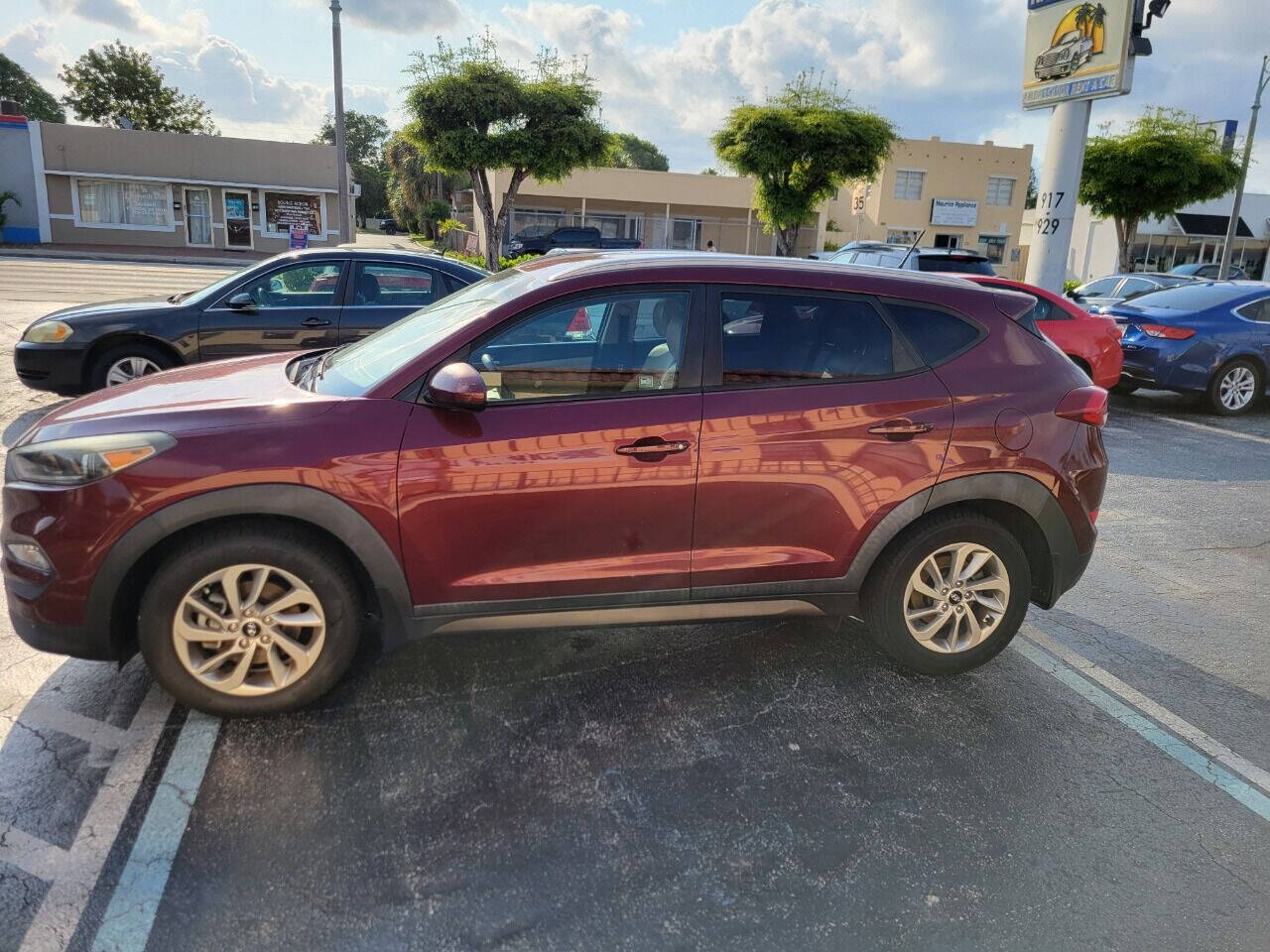 2016 Hyundai Tucson - $9,995