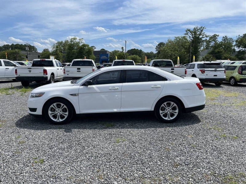 2018 Ford Taurus SE