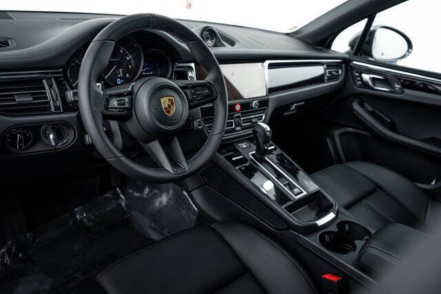 2026 Porsche Macan T