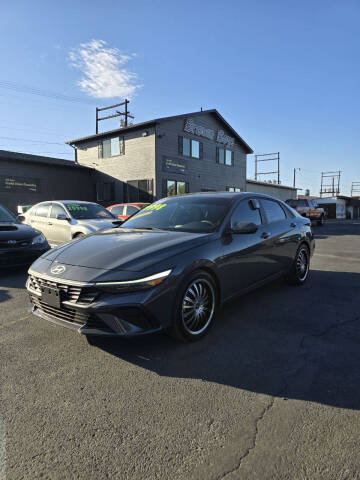 2024 Hyundai Elantra SE