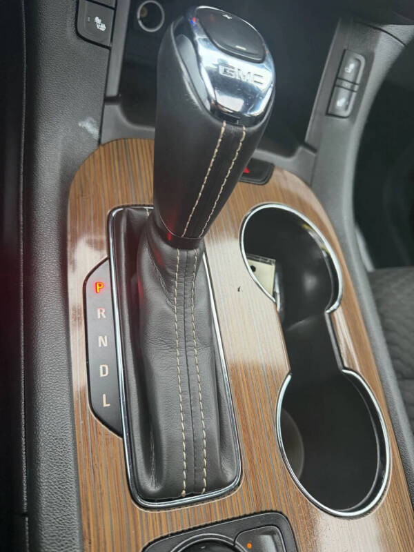 2018 GMC Acadia SLE-2