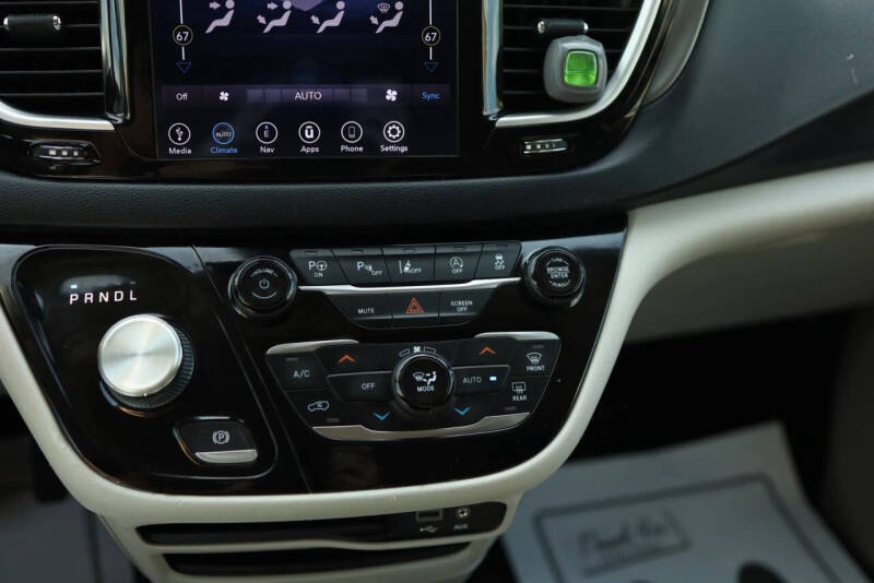 2020 Chrysler Pacifica Touring