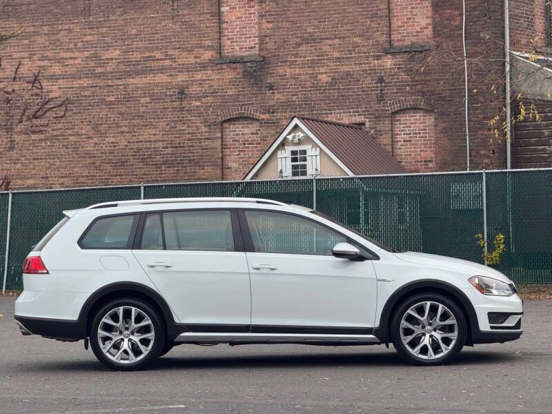 2017 Volkswagen Golf Alltrack TSI S 4Motion