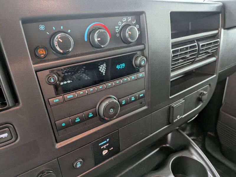 2025 GMC Savana 2500