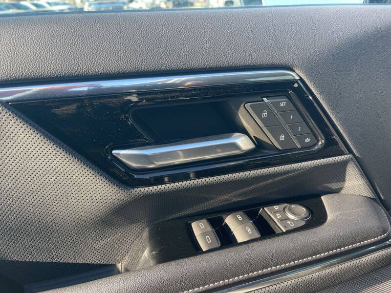 2024 GMC Sierra EV Denali Edition 1