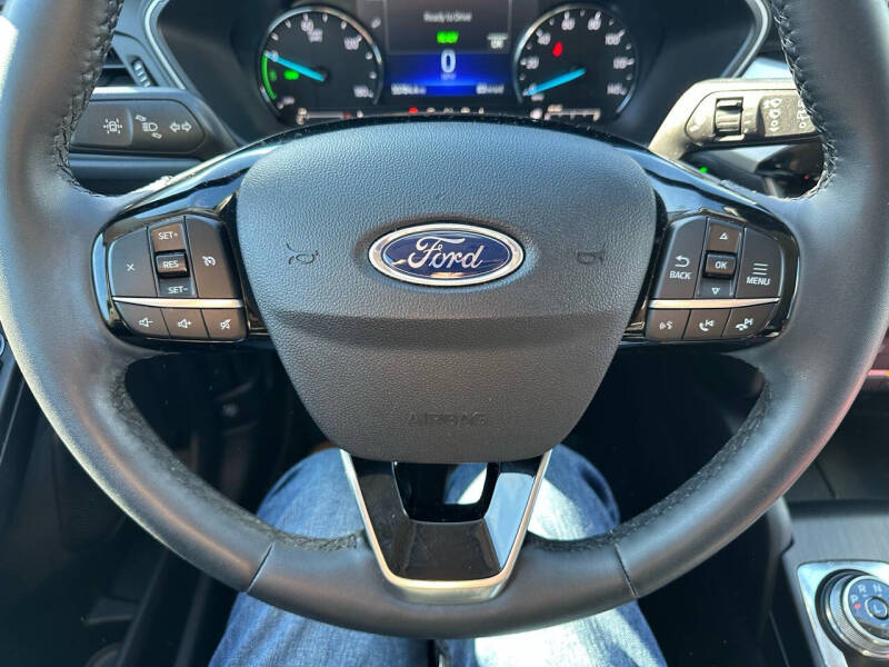 2022 Ford Escape SE photo 19