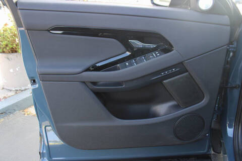 2024 Land Rover Range Rover Evoque P250 Dynamic SE