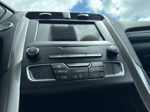 2020 Ford Fusion Hybrid SE