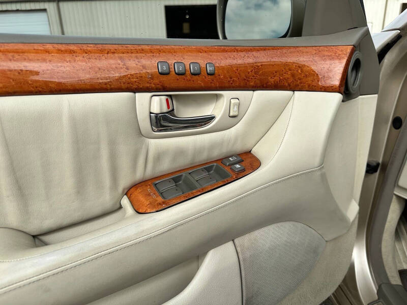 2005 Lexus LS 430