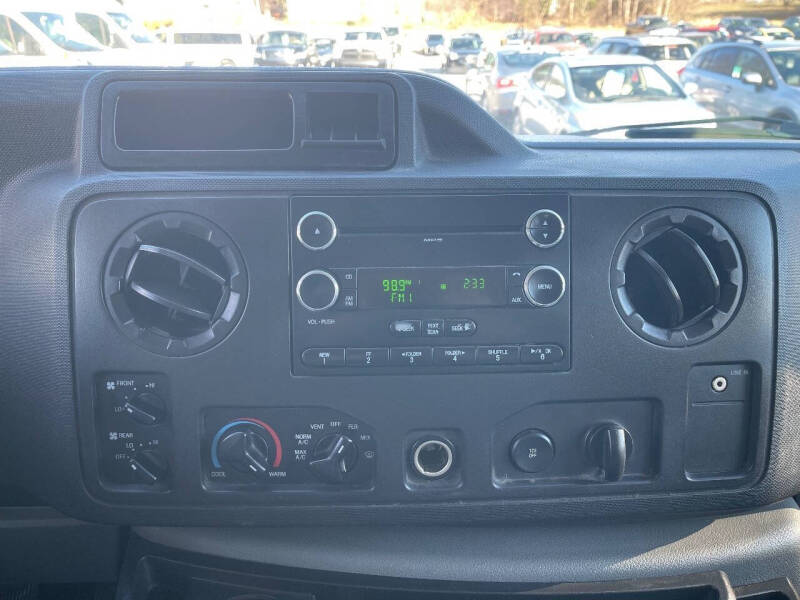 2010 Ford E-Series E-350 SD XLT