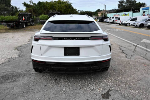 2022 Lamborghini Urus