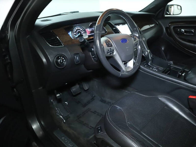 2016 Ford Taurus Limited