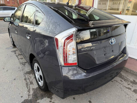 2012 Toyota Prius Two