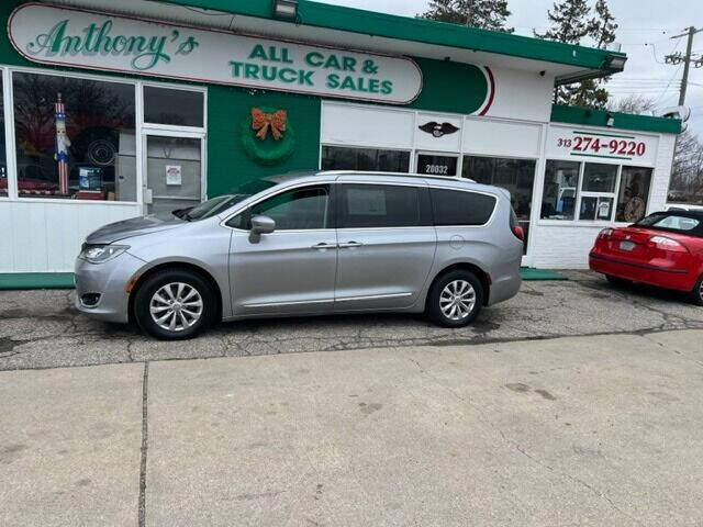 2018 Chrysler Pacifica for sale at Anthony's All Cars & Truck Sales in Dearborn Heights MI