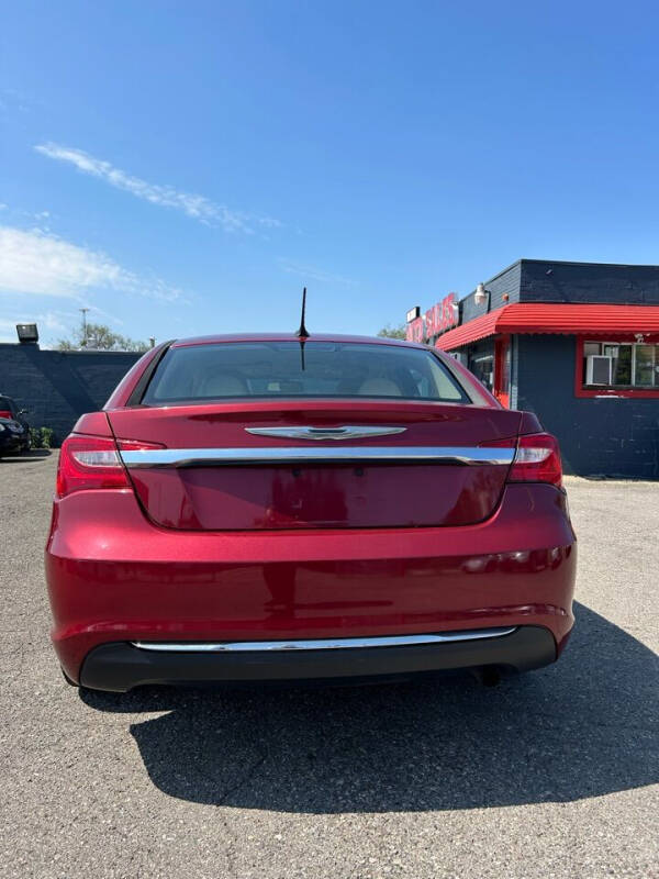 2012 Chrysler 200 Limited photo 7