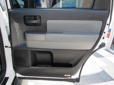 2013 Toyota Sequoia SR5