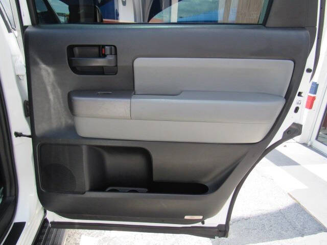 2013 Toyota Sequoia SR5