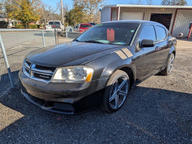 2012 Dodge Avenger SXT's photo
