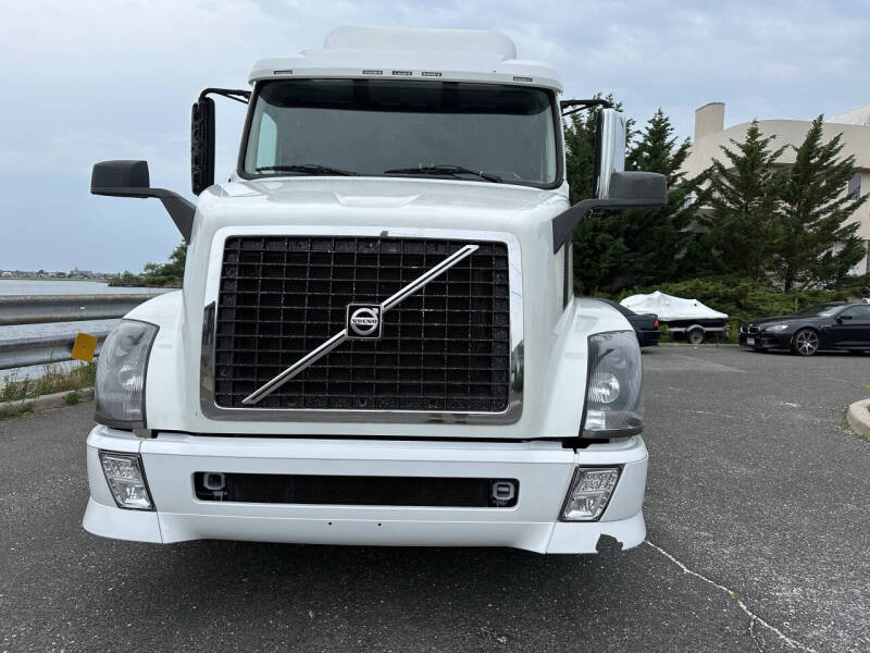 2016 Volvo VNL