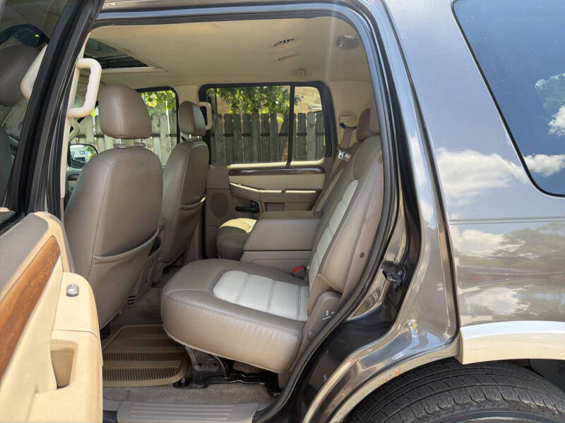 2005 Ford Explorer Eddie Bauer