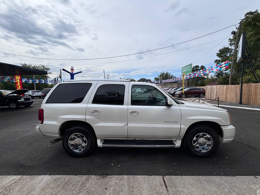 2005 Cadillac Escalade for sale at Michael Johnson @ Allens Auto Sales Hopkinsville in Hopkinsville, KY