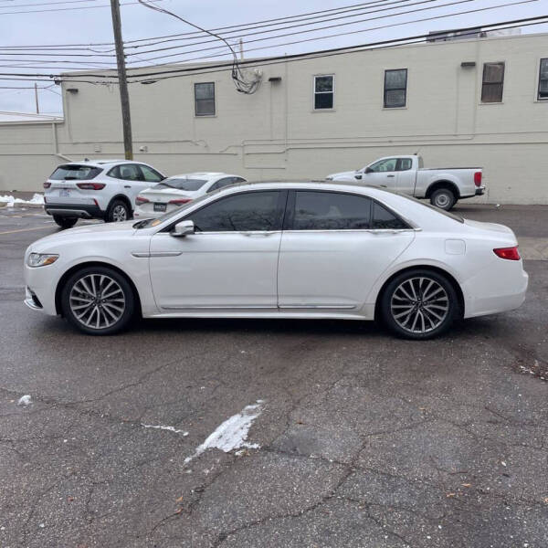 2017 Lincoln Continental Select