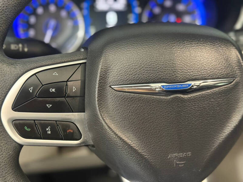 2017 Chrysler Pacifica Touring-L