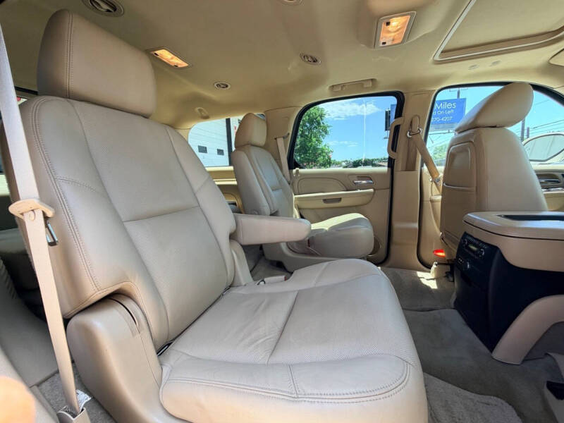 2012 Cadillac Escalade Luxury