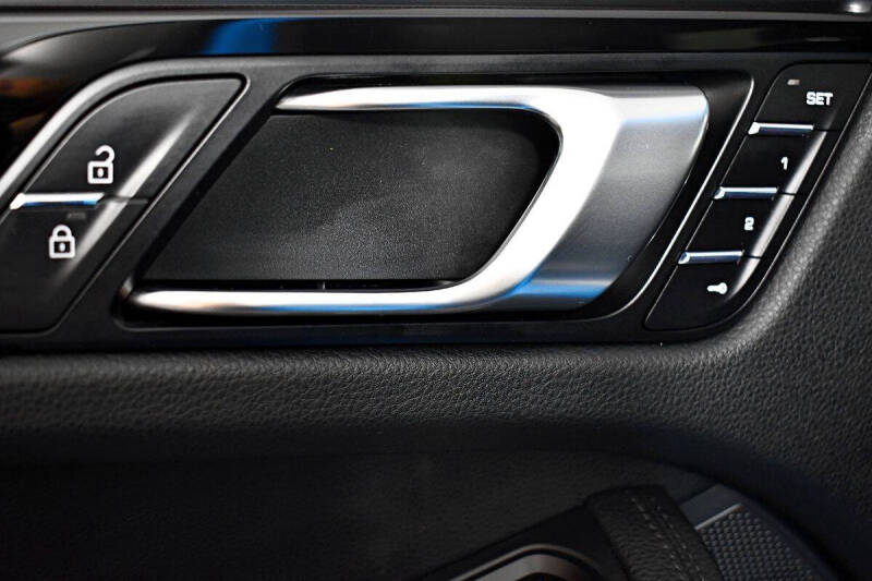 2019 Porsche Macan S