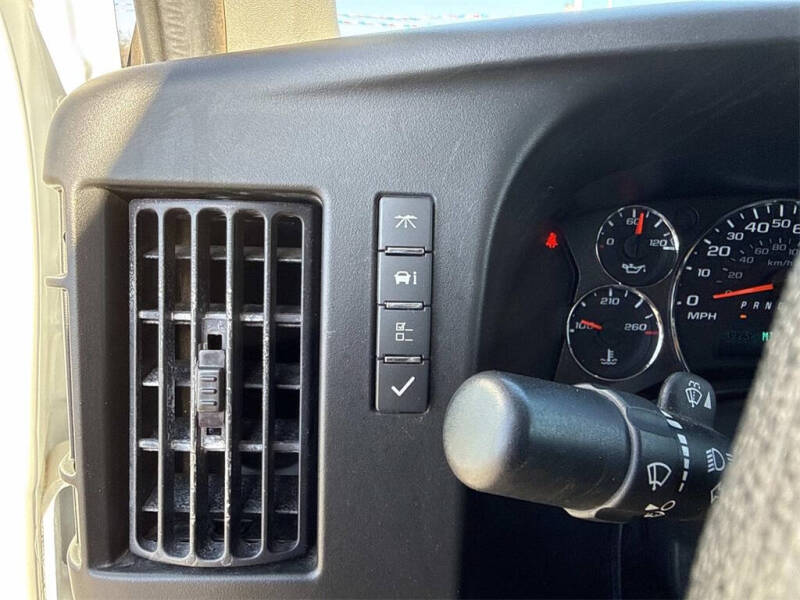 2024 Chevrolet Express 2500