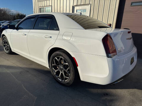 2018 Chrysler 300 S